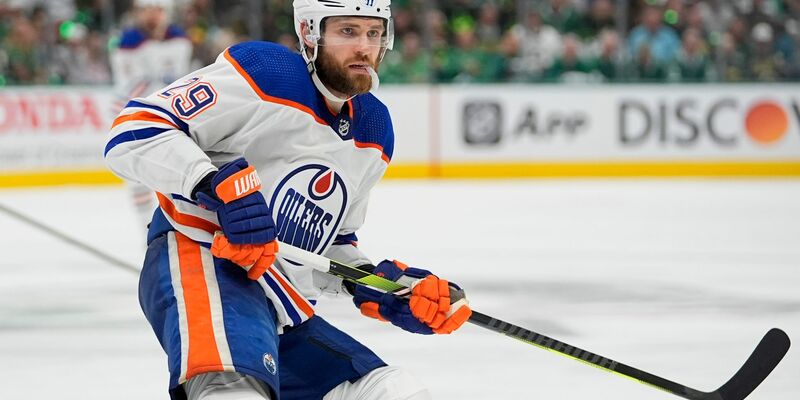 Was hat Leon Draisaitl nicht alles erreicht in seiner NHL-Karriere: Topscorer, wertvollster Spieler - aber die Meisterschaft fehlt. - Foto: Julio Cortez/AP
