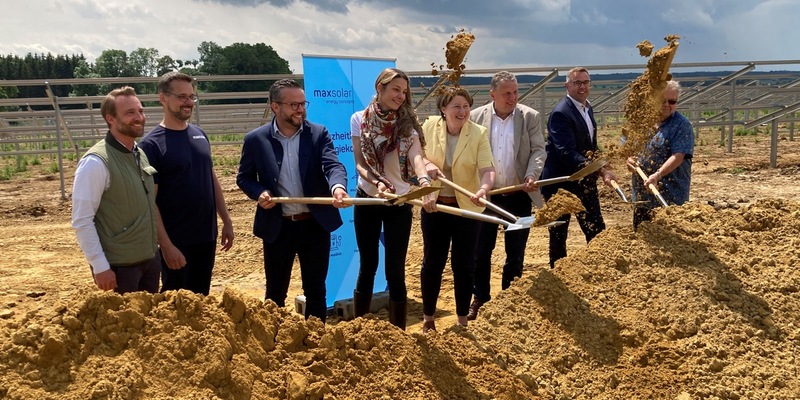 MaxSolar: Spatenstich für 76-MWp-Photovoltaik-Solarpark in Amerdingen - Foto: presseportal.de