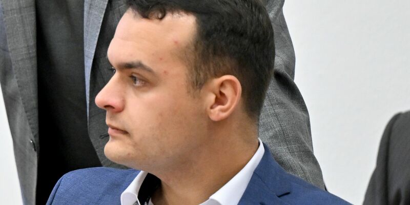 Weist die Vorwürfe zurück: Franz Schmid. - Foto: Peter Kneffel/dpa