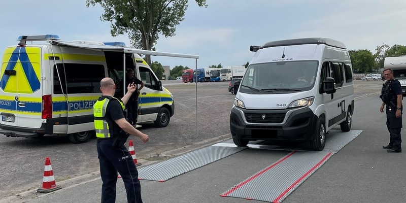 POL-HAM: Sicher in den Urlaub - Aktion Ferienreiseverkehr zum anstehenden Ferienstart - Foto: presseportal.de