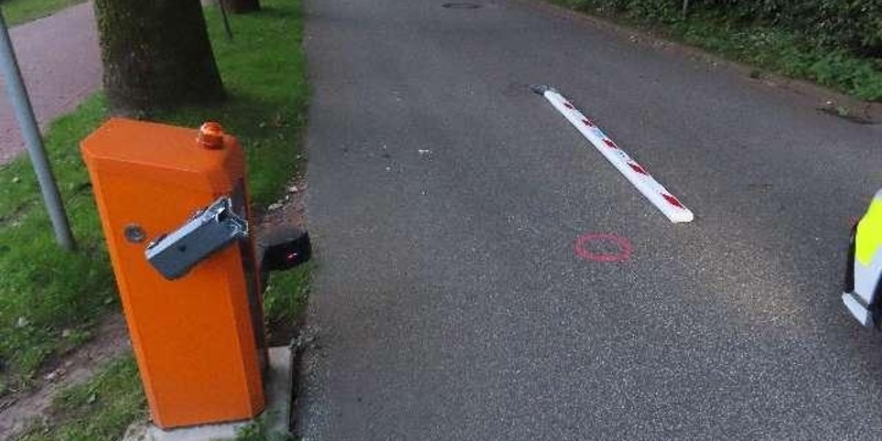 POL-OL: +++Pressemitteilung des Polizeikommissariates Bad Zwischenahn: Vandalismus an Schrankenanlage und mehreren PKW in Bad Zwischenahn verursacht hohen Sachschaden+++ - Foto: presseportal.de