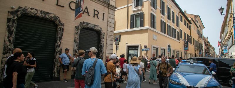 Bei einem spektakulären Juwelenraub in Rom hat eine Bande von unbekannten Einbrechern in der Nacht zum Sonntag mehr als eine halbe Million Euro Beute gemacht. - Foto: Francesco Benvenuti/LaPresse via ZUMA Press/dpa