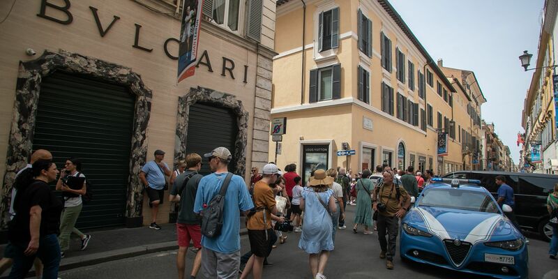 Bei einem spektakulären Juwelendiebstahl in Rom hat eine Bande von unbekannten Einbrechern in der Nacht zum Sonntag mehr als eine halbe Million Euro Beute gemacht. - Foto: Francesco Benvenuti/LaPresse via ZUMA Press/dpa