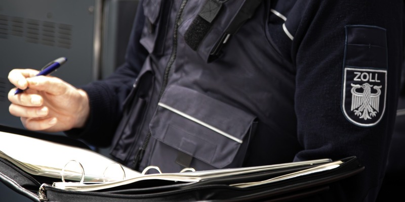 HZA-OL: Bundesweite Schwerpunktprüfung gegen Schwarzarbeit Zoll überprüft Hotellerie und Gastronomie - Foto: presseportal.de