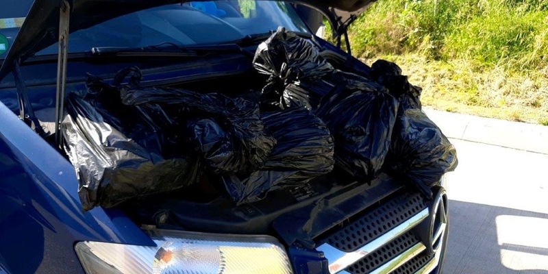 HZA-HN: Dutzende unversteuerte Stangen Zigaretten sichergestellt - Foto: presseportal.de