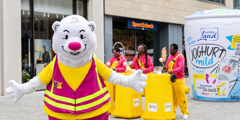 Mehr Recycling: Bundesweite Aufklärungsaktion der dualen Systeme erfolgreich gestartet / Mit der Aktion Deutschland trennt. Du auch? rufen Kommunen in ganz Deutschland zu richtiger Mülltrennung auf - Foto: presseportal.de