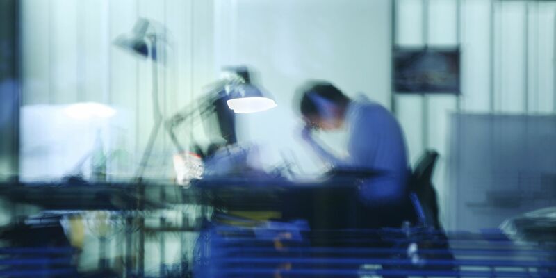 Weniger als die Hälfte (45 Prozent) der Befragten fühlen sich zufrieden und schauen zuversichtlich in die Zukunft. - Foto: Wolfram Steinberg/dpa