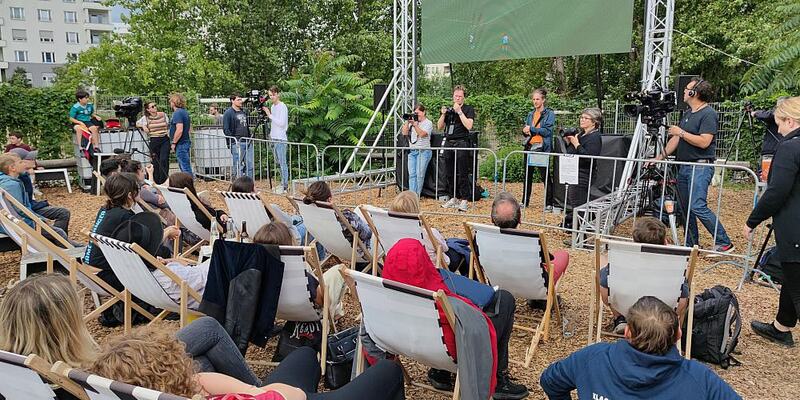 Public Viewing im Berliner Biergarten BRLO (Archiv) - Foto: über dts Nachrichtenagentur