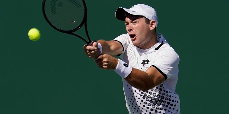 Für Dominik Koepfer ist das Turnier in Stuttgart beendet. - Foto: Marcio Jose Sanchez/AP/dpa
