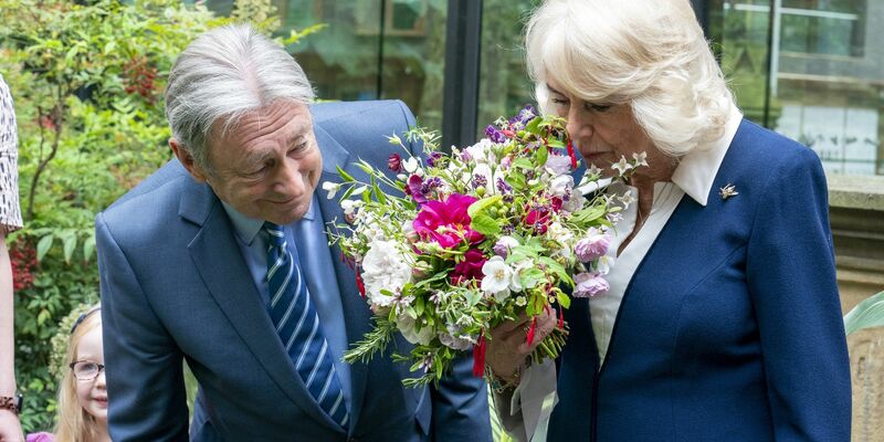 Königin Camilla muss nach ihrer Atemwegsinfektion erneut einen Termin aussetzen. - Foto: Arthur Edwards/The Sun/PA Wire/dpa