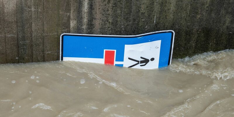 Laut Experten sind Sturzfluten schwer vorherzusagen, weil viele Faktoren dafür entscheidend sind. - Foto: Silas Stein/dpa