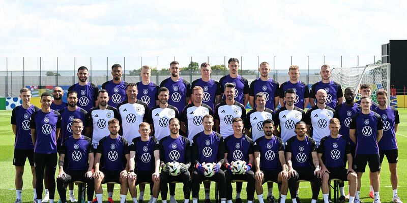 Das offizielle Mannschaftsfoto des DFB-Teams. - Foto: Federico Gambarini/dpa