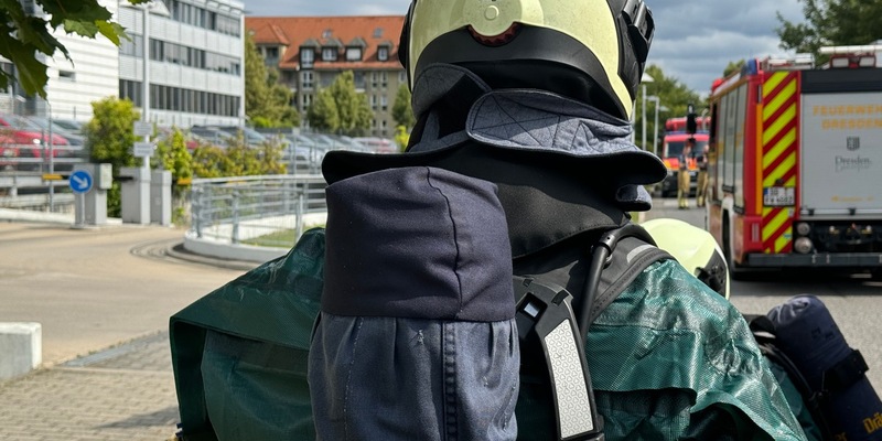 FW Dresden: Brand im Frauenhofer-Institut - Foto: presseportal.de