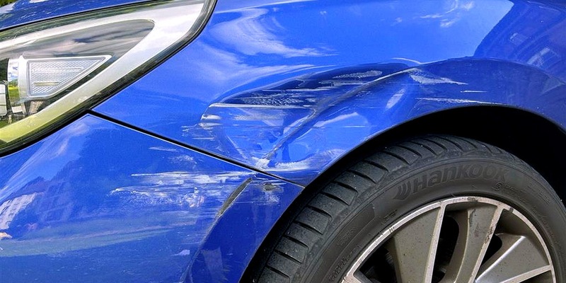 POL-PPWP: Wer hat den Hyundai gerammt? - Foto: presseportal.de