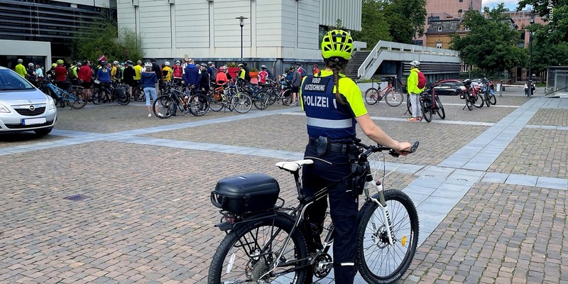 POL-PPWP: Mit dem Fahrrad auf Streife - Foto: presseportal.de