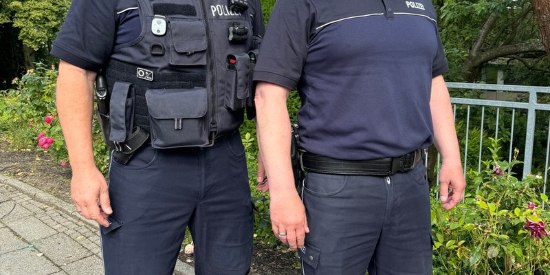 POL-EN: EN-Kreis/NRW: Neue Poloshirts für die Polizeibeamtinnen und -beamten im Ennepe-Ruhr-Kreis - Foto: presseportal.de