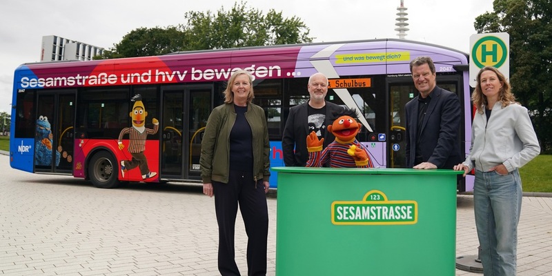 'Sesamstraße' und hvv bewegen...: hvv, Sesame Workshop und NDR vermitteln Kindern spielerisch Wissen zur nachhaltigen Mobilitätsnutzung - Foto: presseportal.de