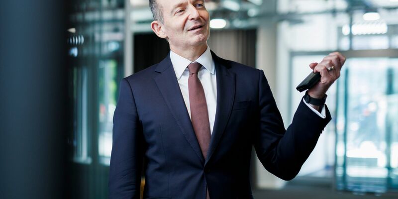 Fahrradanhänger sollen künftig in der Regel maximal 50 Kilogramm wiegen dürfen. (Archivbild) - Foto: Carsten Koall/dpa