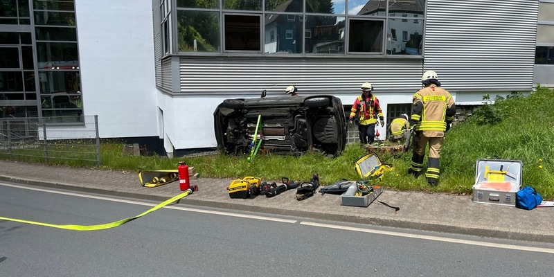 FW-PL: Eingeklemmte Person nach Verkehrsunfall - Foto: presseportal.de