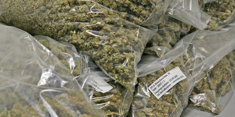 HZA-HN: Dopingmittel, Haschisch, Marihuana und Wasserpfeiffentabak sichergestellt - Foto: presseportal.de