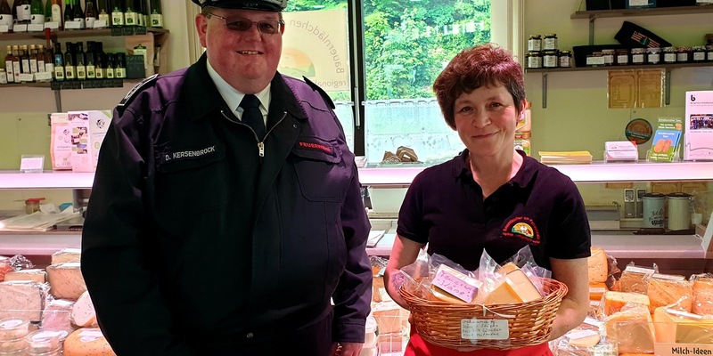FW Schalksmühle: Großzügige Spende für die Jugendarbeit der Freiwilligen Feuerwehr Schalksmühle - Foto: presseportal.de