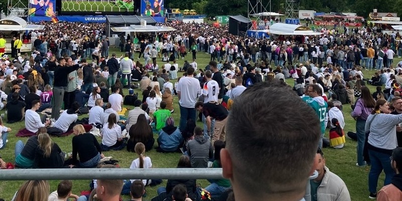 POL-DO: Der Auftakt zur UEFA EURO 2024 in Dortmund: Friedliche Fans an den großen Treffpunkten - Foto: presseportal.de
