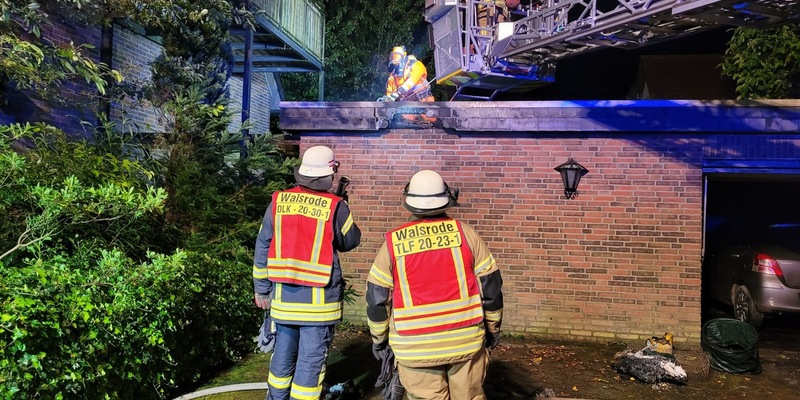 FW-ROW: Brennendes Einfamilienhaus gemeldet - Foto: presseportal.de