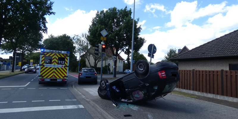 POL-CE: Schwerer Vorfahrtsverstoß endet glimpflich - Foto: presseportal.de
