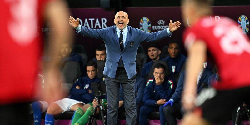 Italiens Trainer Luciano Spalletti war mit dem Auftritt seines Teams nicht immer zufrieden. - Foto: Bernd Thissen/dpa