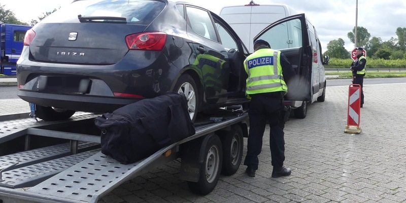 BPOL NRW: Ein gestohlenes Fahrzeug und vier Haftbefehle - Bundespolizei erzielt mehrere Fahndungserfolge - Foto: presseportal.de