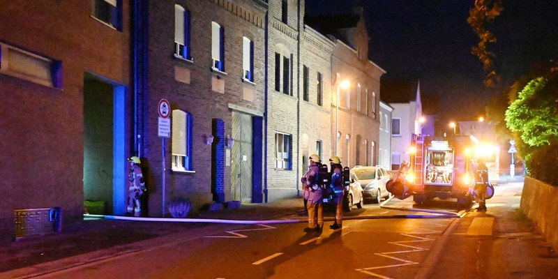 FW Pulheim: Feuer in Flüchtlingsunterkunft - Foto: presseportal.de