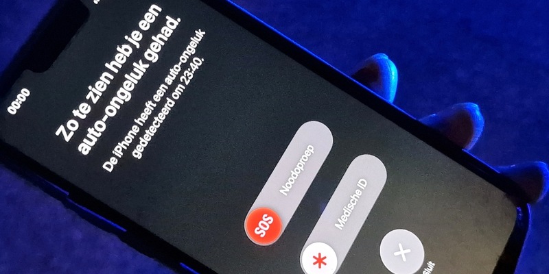 FW Heimbach: Handy löst nach Sturz selbstständig Notruf aus - Feuerwehr, Rettungsdienst und Polizei im Einsatz - Foto: presseportal.de