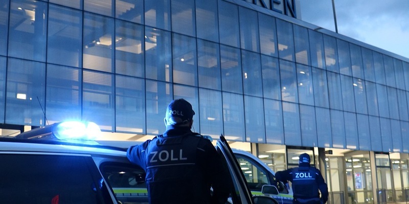 HZA-SB: Saarbrücker ZOLL stellt unversteuerte Tabakwaren und Potenzmittel sicher; Steuerschaden von über 2.100 Euro - Foto: presseportal.de