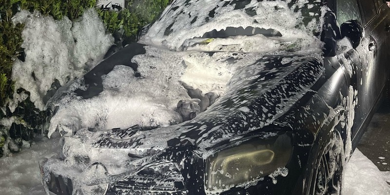 POL-AC: Fahrzeug bei Brand zerstört - Polizei bittet um Hinweise - Foto: presseportal.de