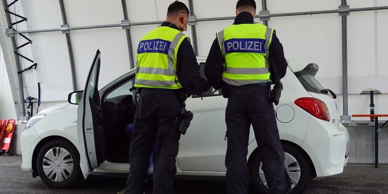 Bundespolizeidirektion München: Ungewollt schnelles Wiedersehen/ Bundespolizei greift pakistanische Migranten auf - Foto: presseportal.de