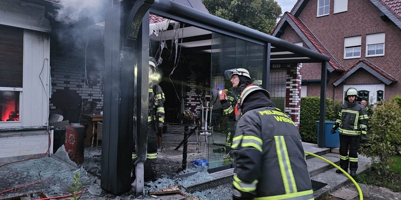 FW-WRN: FEUER_3 - Rauchentwicklung aus Fenster - Foto: presseportal.de