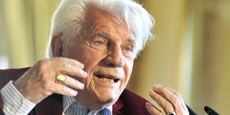 Im Alter von nur 18 Jahren spielte er erstmals in einer Gastrolle am Burgtheater: Gerhard Klingenberg - hier im Juni 2014. - Foto: Hans Punz/APA/dpa