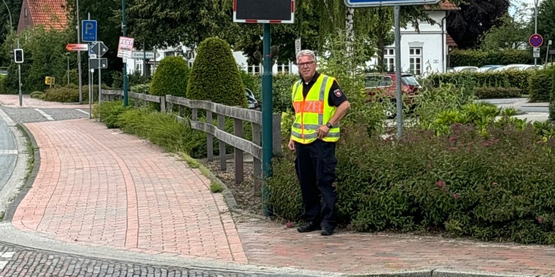 POL-WHV: Geschwindigkeitsdisplay vor Senioreneinrichtung in Zetel - Foto: presseportal.de