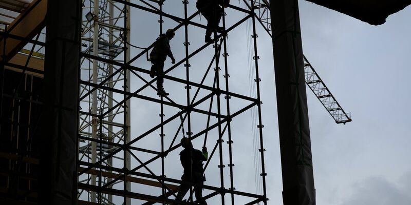 Die Zahl der Erwerbstätigen wird voraussichtlich leicht steigen. - Foto: Jan Woitas/dpa
