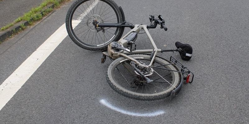 POL-RBK: Overath - Pedelecfahrer von Pkw erfasst und schwer verletzt - Foto: presseportal.de