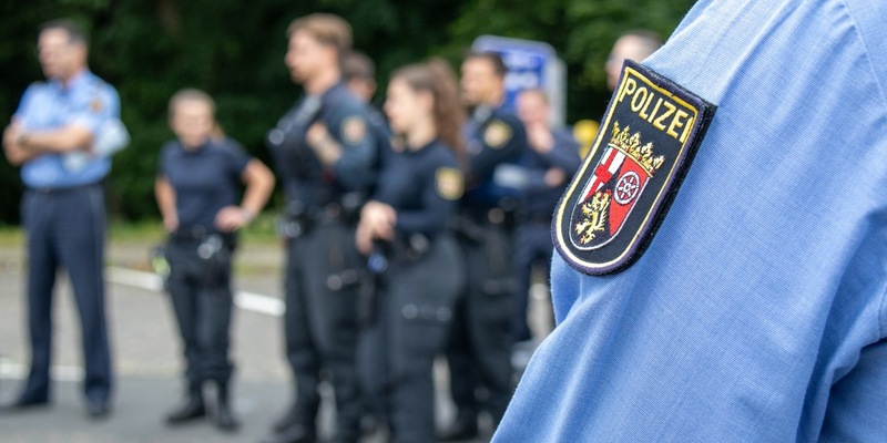 POL-PPTR: Internationale Großkontrolle an der BAB 1 - Foto: presseportal.de