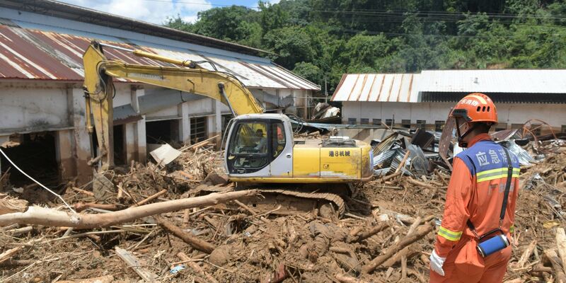 Regenfälle haben in ländlichen Gebieten der südchinesischen Provinz Guangdong zu historischen Überschwemmungen geführt. - Foto: Lu Hanxin/Xinhua/AP/dpa