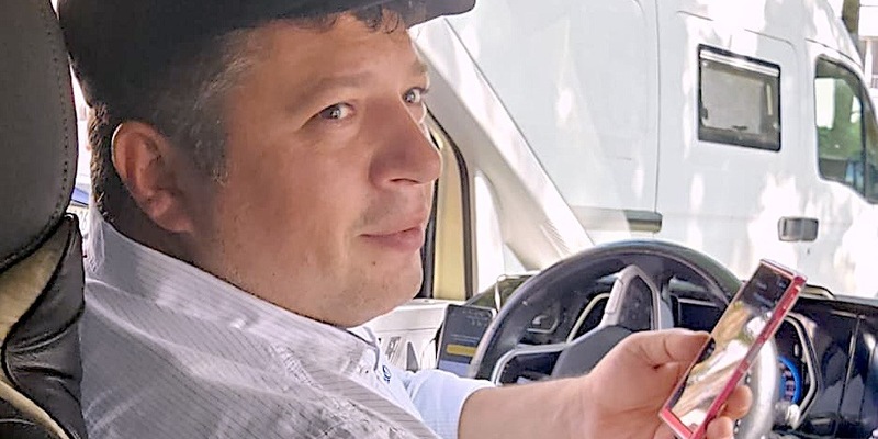 Taxifahrer versteht Fußball-Fans in 108 Sprachen - Foto: presseportal.de