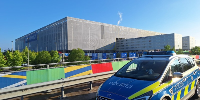POL-D: UEFA EURO 2024 - Nach zweitem Spiel in Düsseldorf - Einsatzleiter zieht wieder positive Bilanz - Ausgelassene Stimmung trotz regnerischem Wetter - Foto: presseportal.de