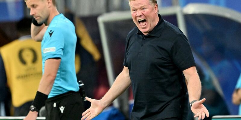 Der Treffer von Xavi Simons zum vermeintlichen 1:0 «hätte zählen müssen», findet Koeman. - Foto: Hendrik Schmidt/dpa