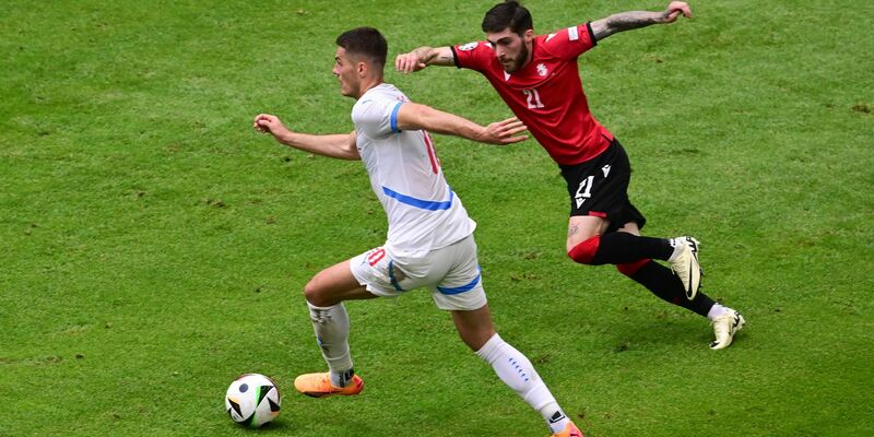 Die Georgier holten den ersten Punkt bei einem großen Fußball-Turnier. - Foto: Sina Schuldt/dpa
