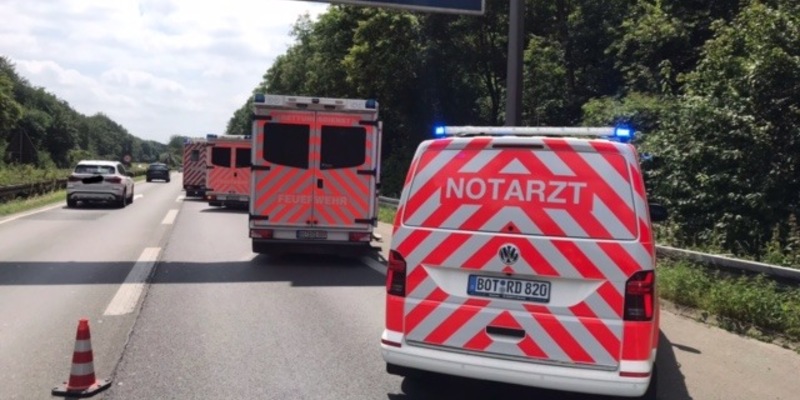 FW-BOT: Verkehrsunfall mit mehreren PKW auf der BAB 31 - Foto: presseportal.de