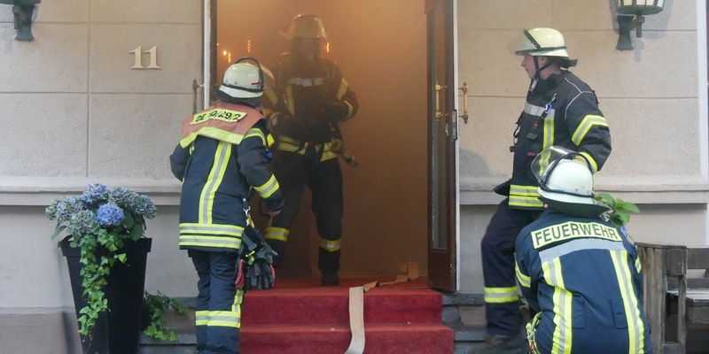 FW Celle: Feuer in einem Friseursalon in der Celler Altstadt - Foto: presseportal.de