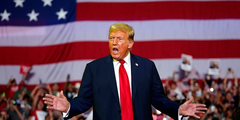 Trump lässt seit Monaten Spekulationen freien Lauf, wen er als Vize an seine Seite holen wird. - Foto: Chris Szagola/AP/dpa