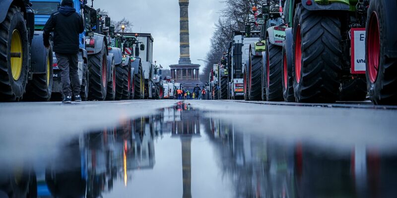Nach bundesweiten Bauernprotesten hatte die Ampel-Koalition der Branche Entlastungen zugesichert. - Foto: Kay Nietfeld/dpa